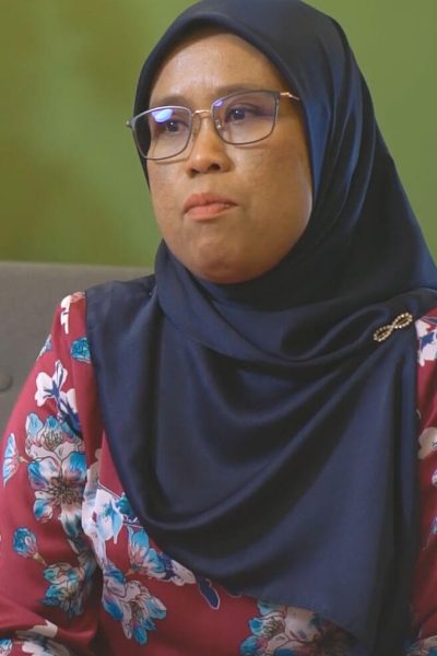 Pn Siti Noor Azlina